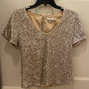 Flattering Heartloom sparkly top. Size S